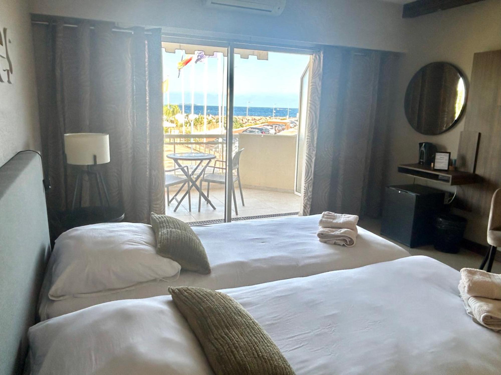 Riviera Beach Hotel มองเดอลิเยอลานาปูล ภายนอก รูปภาพ