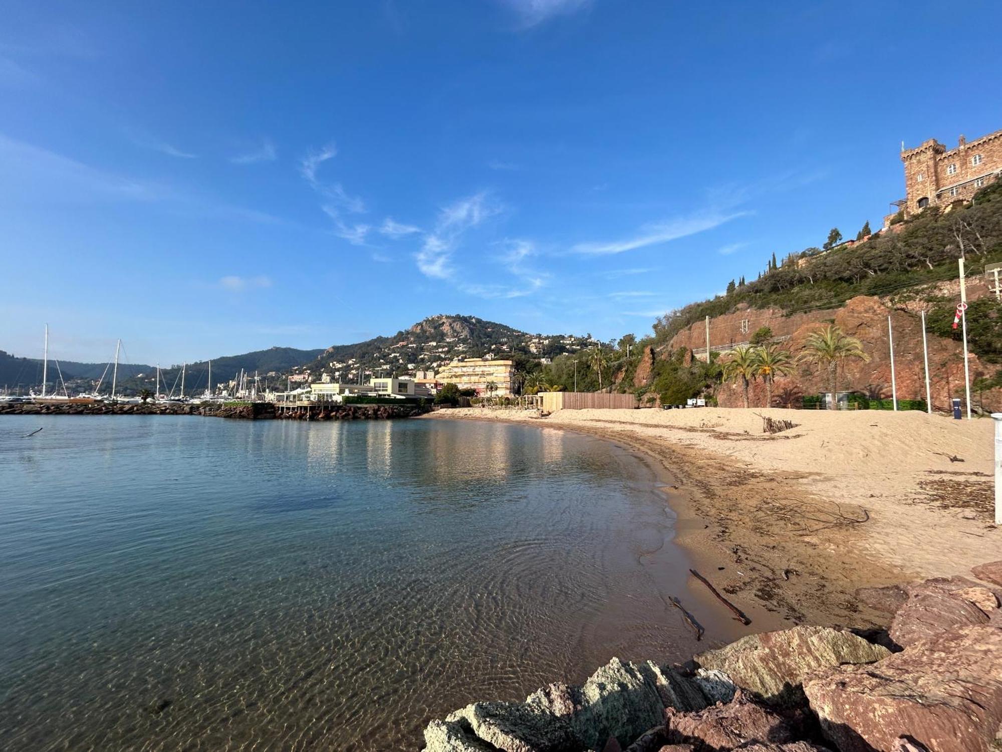 Riviera Beach Hotel มองเดอลิเยอลานาปูล ภายนอก รูปภาพ