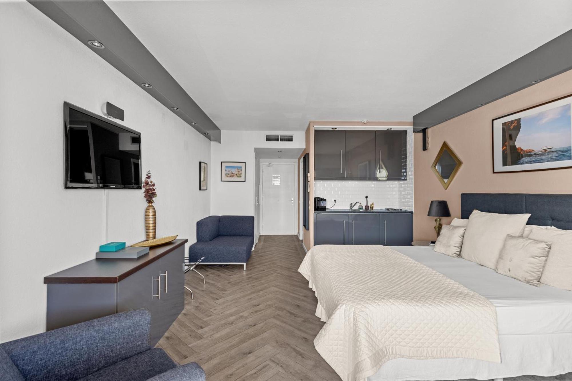 Riviera Beach Hotel มองเดอลิเยอลานาปูล ภายนอก รูปภาพ