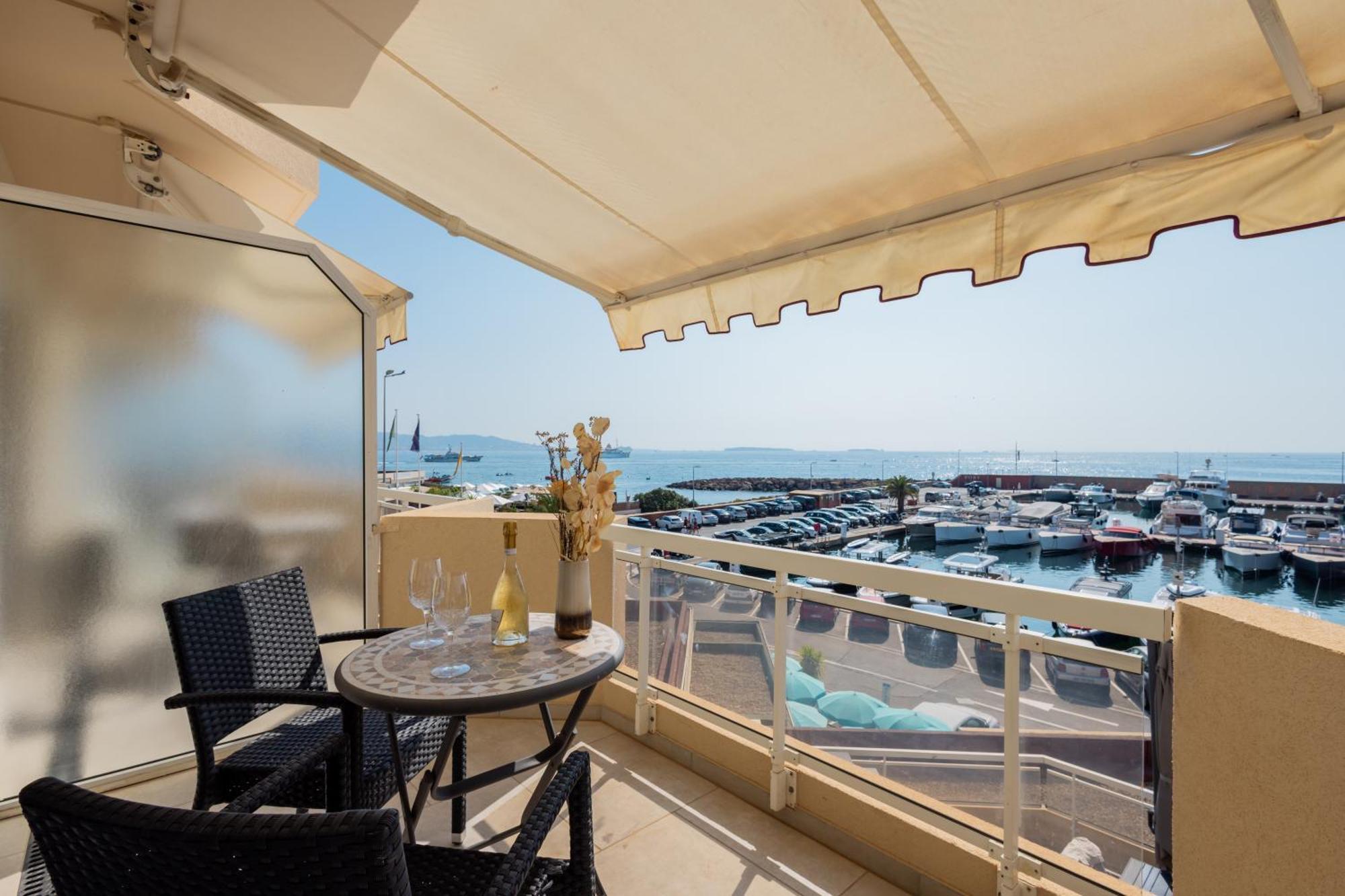 Riviera Beach Hotel มองเดอลิเยอลานาปูล ภายนอก รูปภาพ